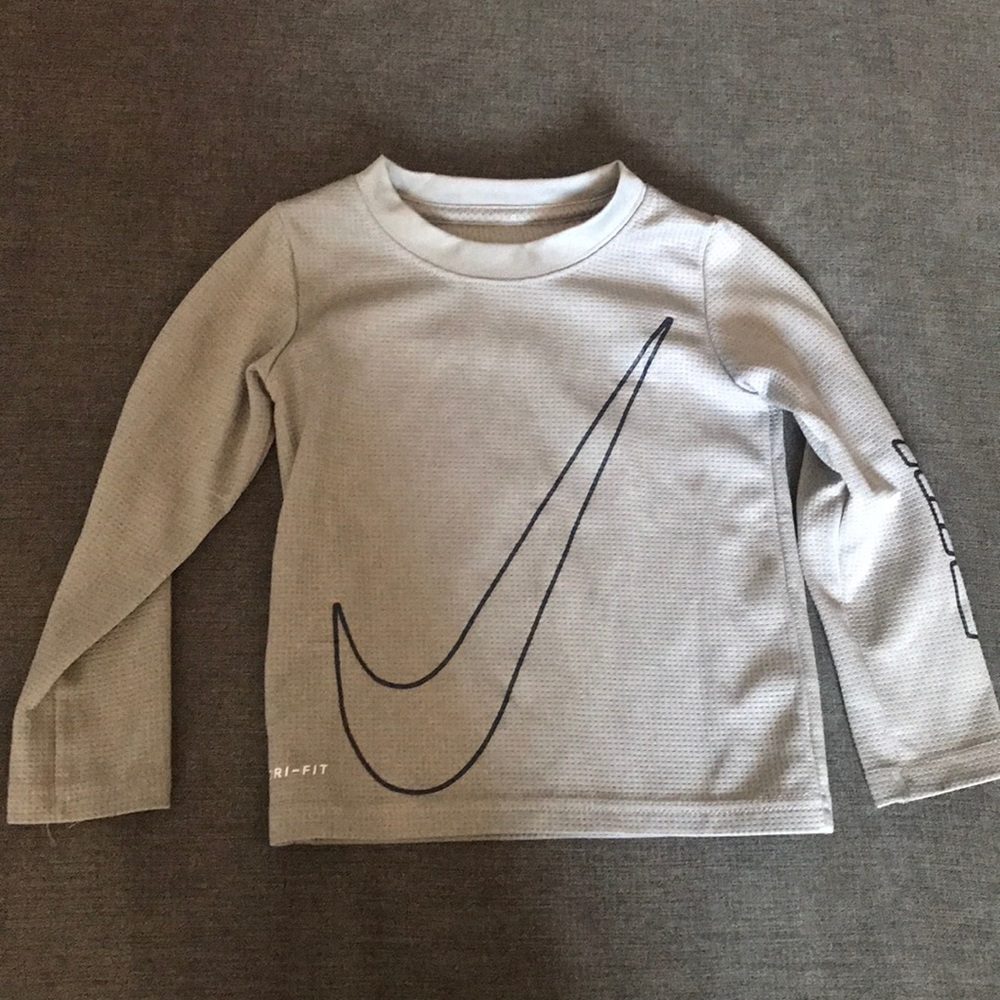 Boys Nike Long Sleeve T-Shirt